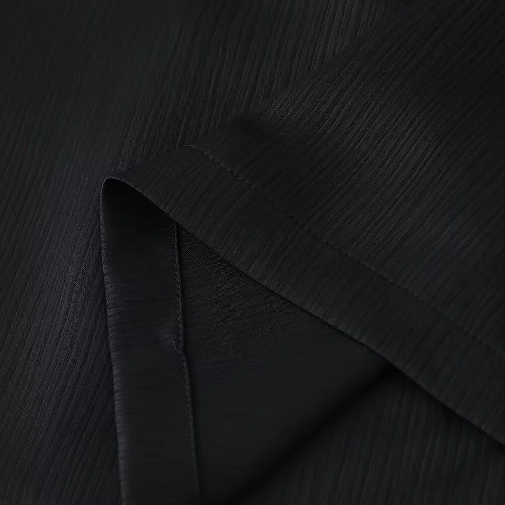 Traje elegante y arrugado™