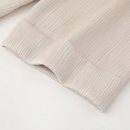 Traje elegante y arrugado™