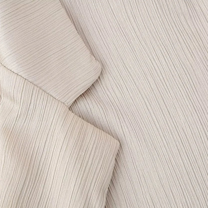 Traje elegante y arrugado™