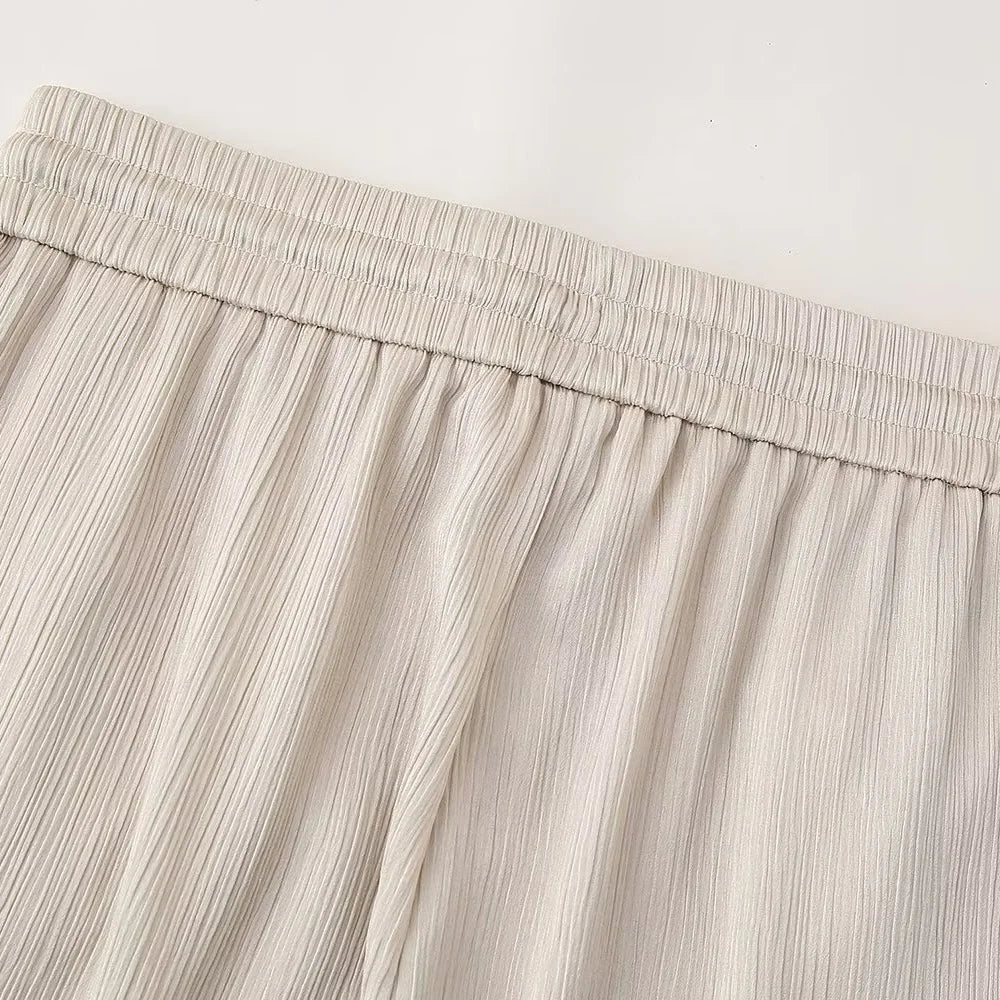 Traje elegante y arrugado™
