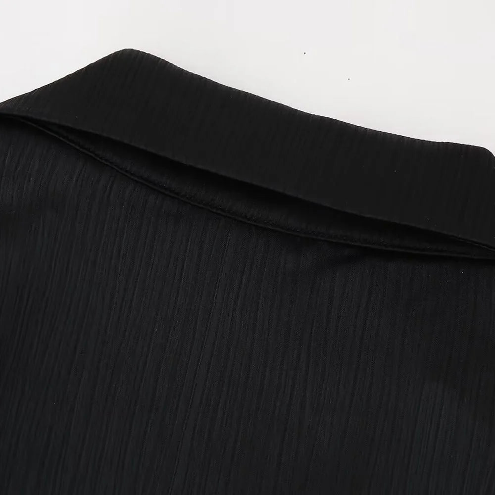 Traje elegante y arrugado™