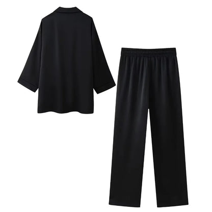 Traje elegante y arrugado™