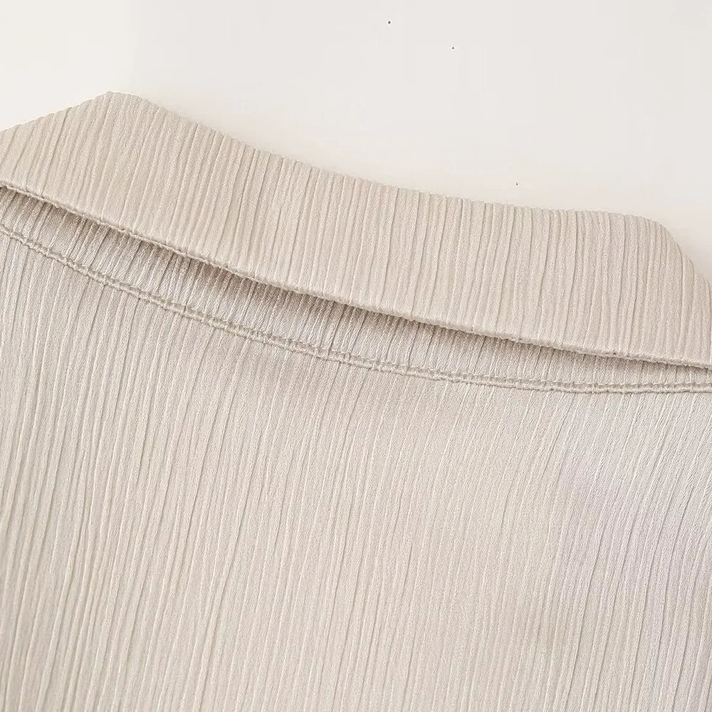 Traje elegante y arrugado™