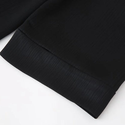 Traje elegante y arrugado™