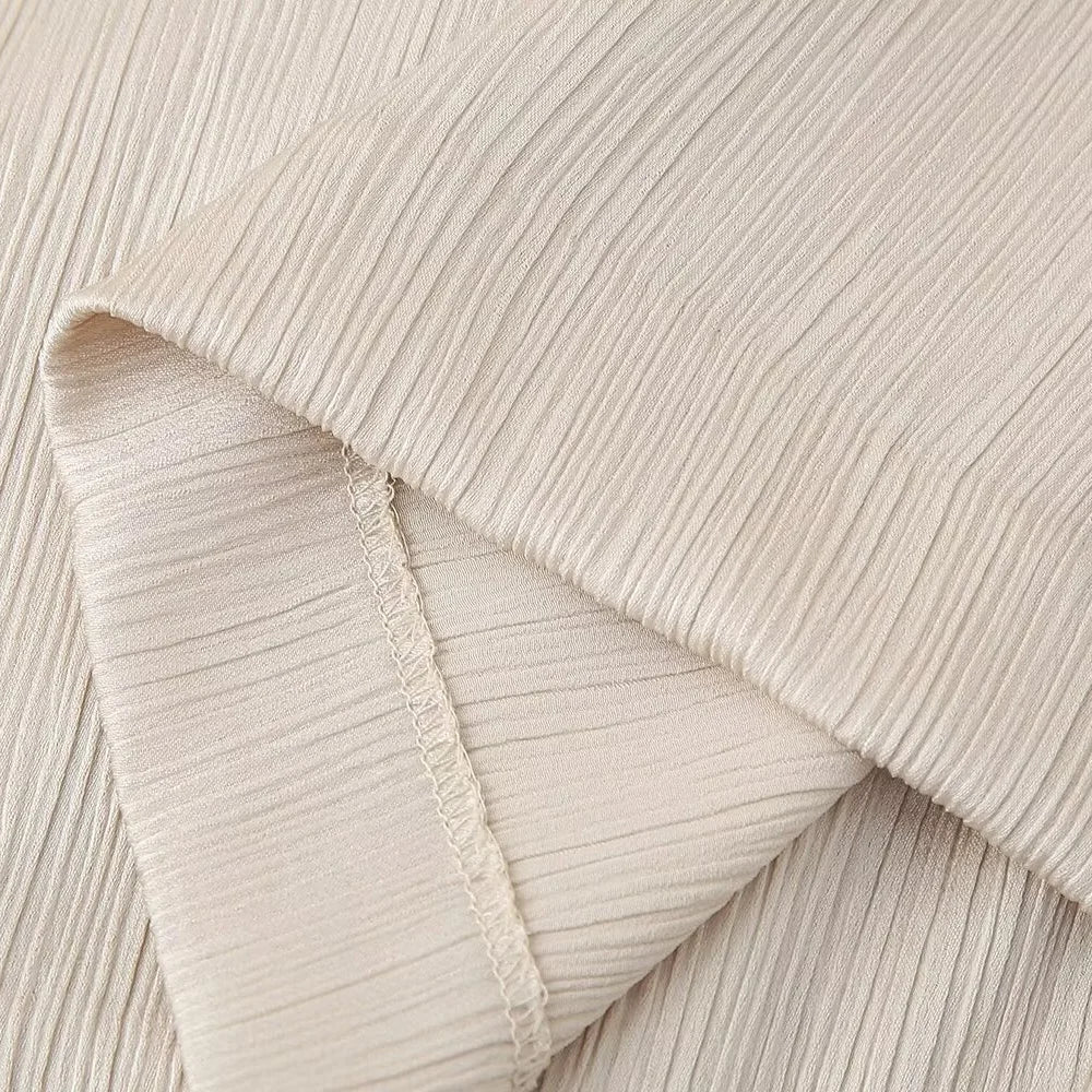 Traje elegante y arrugado™