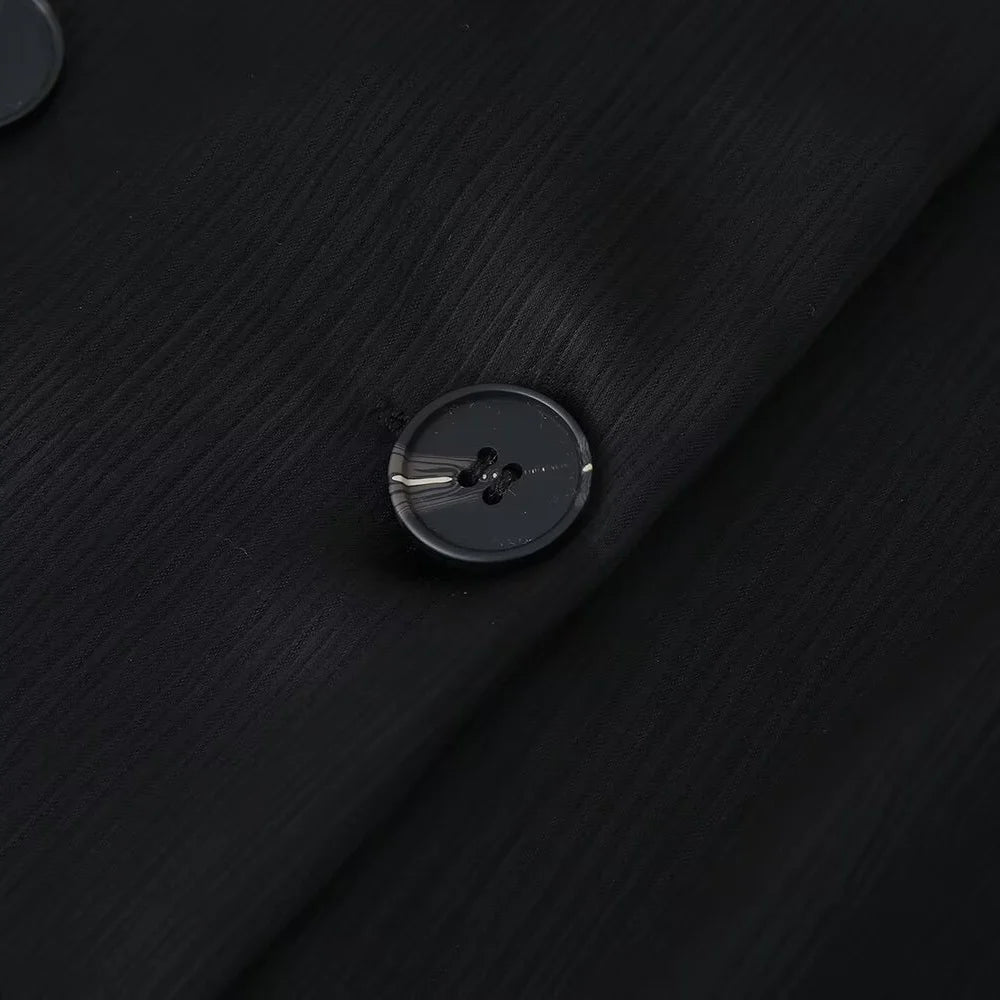 Traje elegante y arrugado™
